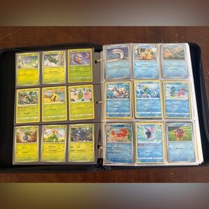Full Binder Pokémon Cards More than 600pc + Trainer + Energy Mint/Good Condition